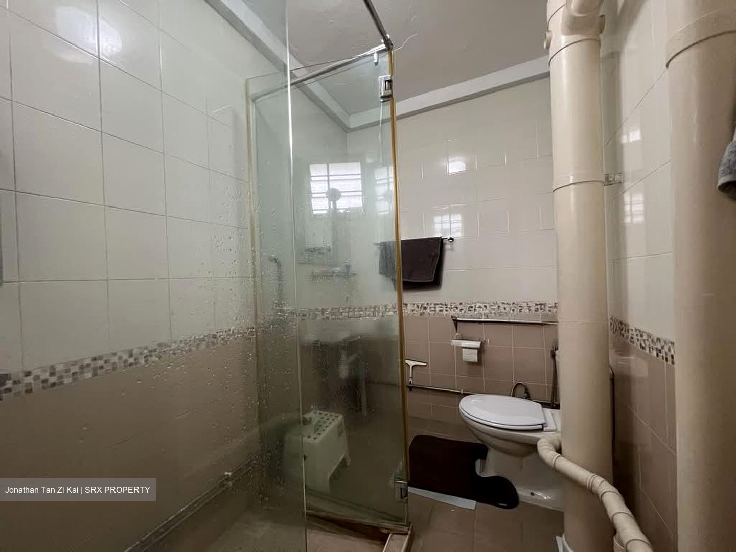 Blk 405 Hong Kah Court (Jurong West), HDB Executive #540535431
